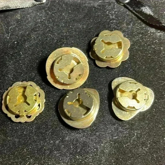 Vintage button covers. Amazing! - Picture 2 of 4